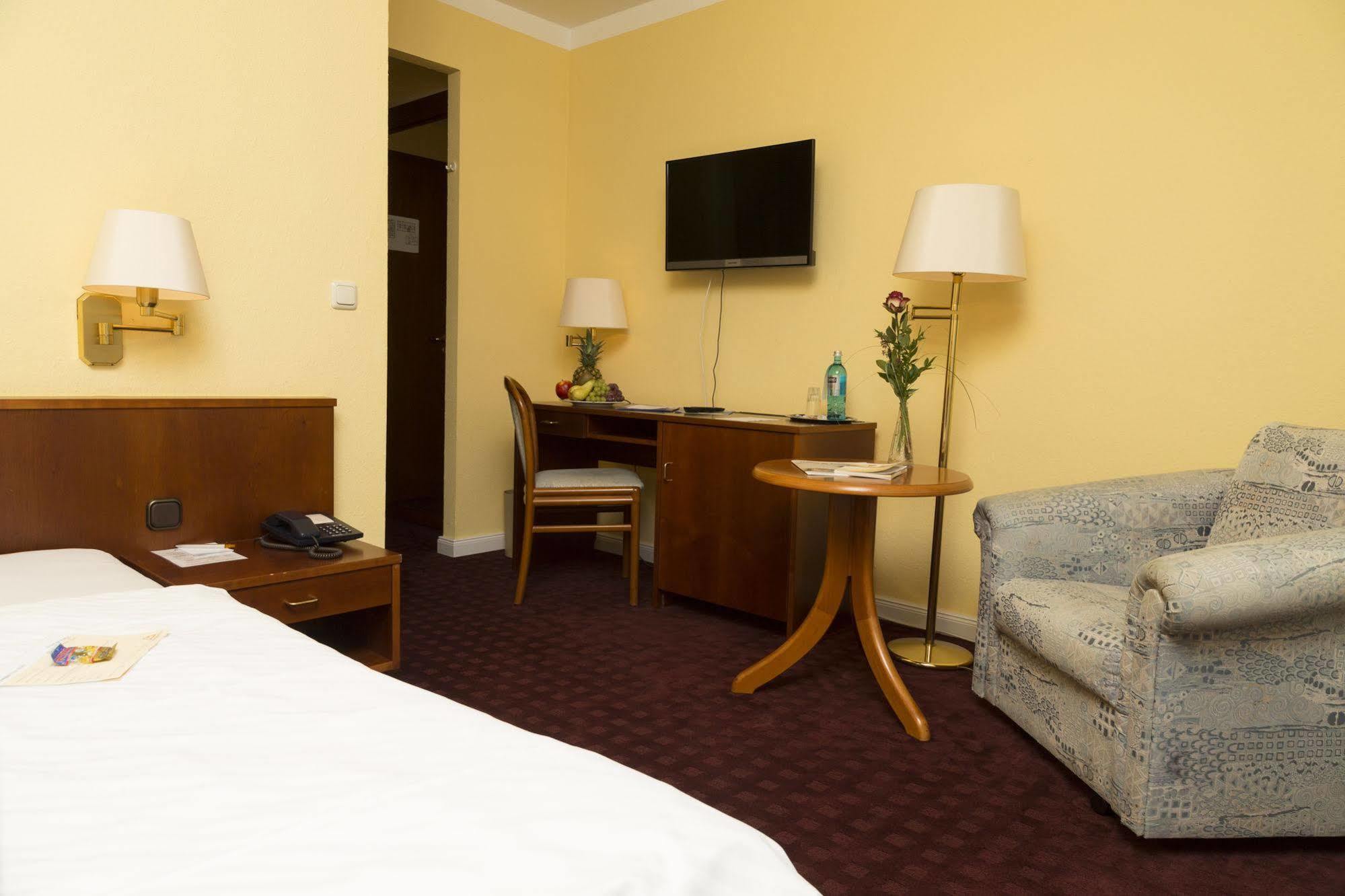 Ringhotel Residenz Wittmund Εξωτερικό φωτογραφία