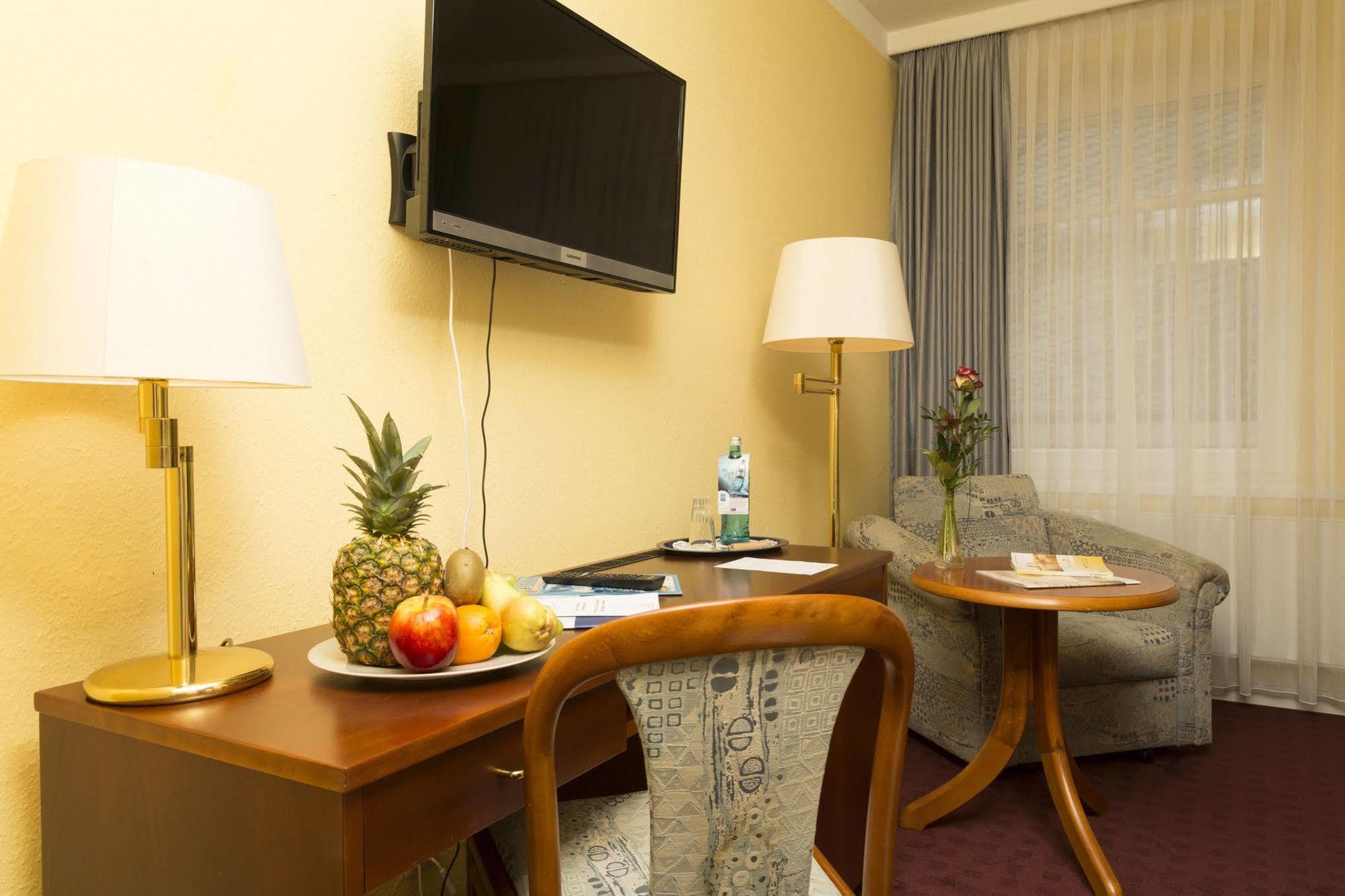 Ringhotel Residenz Wittmund Εξωτερικό φωτογραφία